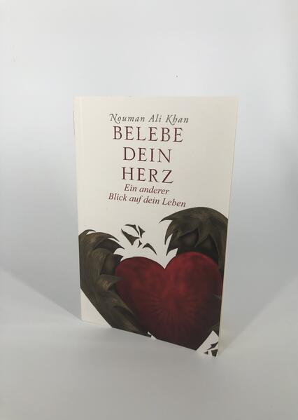 Wie können moderne Muslime ihr Verhältnis zu Allah aufrecht erhalten? Wie bilden wir gesunde Gesellschaften, die auf guten Beziehungen und dem Bestreben, einander zu helfen, aufbauen? Wie gehen wir mit den großen Fragen und Herausforderungen um, die unsere Ummah heute beschäftigen? All diese Fragen-und noch vieles mehr-werden in dieser inspirierenden Zusammenstellung von kleinen Erinnerungen beantwortet und bringen uns dazu, unsere eigentliche Rolle auf dieser Welt wieder zu finden. In fünf Abschnitten, beginnend mit der richtigen Herangehensweise an Du‘a, wird die Frage behandelt, wie wir unser alltägliches Leben leben sollten. Von der Vergänglichkeit und Flüchtigkeit des Lebens zur Reinigung unserer Finanzen bis zur Frage, wie Muslime mit zunehmendem Terrorismus im Namen des Islams umgehen sollten-dieses Werk enthält zahlreiche Weisheiten, die für Leser mit einem breit gefächerten Interesse interessant sind. Mit seiner typischen, tiefgründigen Auseinandersetzung mit der Sprache und Linguistik des Qur’ans zieht der Autor Lehren aus den Worten Allahs, die uns dazu bringen, unseren Fokus wieder auf die Dinge zu richten, die wirklich wichtig sind und uns zum Erfolg im Diesseits, wie dem Jenseits bringen werden.