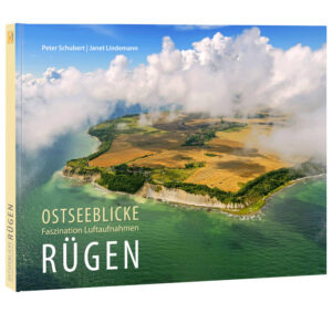 Begleiten Sie den Luftbildfotografen Peter Schubert auf einem faszinierenden Rundflug über die Insel Rügen und genießen Sie seine atemberaubenden Bilder von dem knapp 1000 Quadratkilometer großen Eiland vor der pommerschen Ostseeküste. Wir starten auf der Halbinsel Zudar im Süden der Insel, fliegen über Stralsund nach Garz und weiter zum Zentrum. Dort setzen wir unsere Route in Richtung Westen fort, überfliegen die beiden Halbinseln Wittow und Jasmund im Norden, bis wir die Seebäder und die Halbinsel Mönchgut im Südosten erreichen. Die "Reiseleitung" übernimmt die Rügener Journalistin und Autorin Janet Lindemann, die zu den einzigartigen Landschaftsbilder unterhaltsame und interessante Geschichten über Land und Leute erzählt.