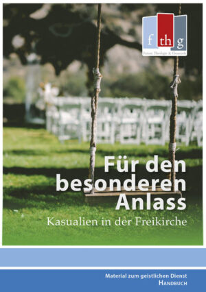 »Das Handbuch bietet Hilfestellung für Kasualien vor pfingstlich-freikirchlichem Hintergrund.« Immer wieder feiern wir in unseren Gemeinden „besondere Gottesdienste“ (Kasualien). Dabei begegnen dem Pastor bzw. Gottesdienstleiter Erwartungen, die durch großkirchliche Liturgien und kulturelle Gewohnheiten geprägt sind. So haben die Gäste und Besucher vielfach ein festgefügtes Bild davon, wie z. B. eine Hochzeit „festlich“ gestaltet werden sollte. Ebenso gibt es bestimmte Erwartungen an Beerdigungsgottesdienste. Wo finden sich aber für diese Kasualien Anleitungen in der Bibel? Gibt es Spuren im Alten und Neuen Testament, die unser Handeln begründen? Neben diesen einleitenden Fragen geht es in "Für den besonderen Anlass-Kasualien in der Freikirche" vor allem um praktische Überlegungen und Anregungen. So finden sich Abschnitte über Taufe, Abendmahl, Trauung und vieles mehr, die eine gute Handreichung für die Verantwortung in der Gemeinde bilden.