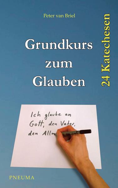 Was macht den katholischen Glauben aus? Der vorliegende Grundkurs bietet einen Überblick über den Glauben der Katholischen Kirche in 24 Einheiten-sei es zur Einleitung, sei es zur Vertiefung. Diese Einheiten entsprechen jeweils einem Veranstaltungsabend im Rahmen eines Glaubenskurses und sind in der Art von Katechesen gehalten. Zu insgesamt acht größeren Themenkreisen (Jesus Christus, Kirche usw.) sind jeweils drei » Abende « vorgesehen. Jeder Abend umfasst drei Themen, die nochmals weiter untergliedert sind und je nach Interesse oder Zeitrahmen einen unterschiedlich tiefen Einstieg ermöglichen. Der Grundkurs richtet sich sowohl an Teilnehmer, an Interessierte, an Konvertiten sowie an Referenten, die einen eigenen Glaubenskurs anbieten oder zu einzelnen Themen einen Vortrag oder Gesprächsabend planen. Eine Handreichung eines erfahrenen Seelsorgers und Schulpfarrers, der bereits seit 15 Jahren Glaubenskurse anbietet.