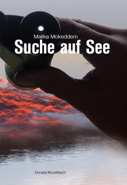 MALIKA MOKEDDEM (*1949), als Tochter von Nomaden in der algerischen Wüste geboren, studierte in Oran und später in Paris Medizin. Seit 1979 ist sie als Ärztin in Montpellier tätig. In ihren Büchern entwirft sie ein facettenreiches, kritisches Panorama der algerischen Gesellschaft. Auf Deutsch liegt im gleichen Verlag vor: "Das Geheimnis der Mutter"