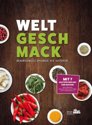 So schmeckt Kultur Persönliche Geschichten, einzigartige Gerichte und internationaler Genuss – made in Braunschweig! „Weltgeschmack“ trägt als langgeplantes Gemeinschaftsprojekt zwischen dem Haus der Kulturen und seinen Mitgliedern kulturelle Essgewohnheiten aus aller Welt in einem Kochbuch zusammen. Von England, Haiti und Indonesien über Syrien, Tunesien und Italien bis nach Korea, Kamerun und Polen – in über 70 Rezepten präsentieren die Köche und Köchinnen die Spezialitäten ihres Heimatlandes und erzählen ihre persönliche Geschichte, wie sie nach Braunschweig kamen. Dazu zeigen sieben berühmte Gastköche unserer Region, was sie alles auf der Pfanne haben.