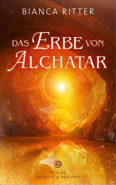 Als Laura, Redakteurin bei einer Zeitung, zum 29. Geburtstag von ihrer Mutter ein Buch erhält, ahnt sie nicht, dass die geheimnisvolle, uralte Geschichte, von der es handelt, aufs engste mit ihrer eigenen verwoben ist. Über Generationen wurde das Buch von der Mutter an die Tochter weitergegeben. Es erzählt von der wundersamen Insel Alchatar. Krieg und Machtgier haben dort Einzug gehalten. Darius, ein Schiffbrüchiger und der erste Fremde in diesem Land, gerät mitten hinein in die Auseinandersetzungen. „Glaube an die Kraft tief in dir! Selbst wenn alles verloren scheint, ist die Rettung doch so nah“, lautet der Rat einer Heilerin voller Weisheit, die ihm hilft, sein Schicksal zu meistern. Das Erbe von Alchatar ist Bianca Ritters erstes Buch. Und es ist wahrlich ein fulminantes Romandebüt! Mitreißend und spannend geschrieben, erzählt es von der faszinierenden Welt Alchatars, aber auch von einer jungen Frau heute, die, bestärkt von der Botschaft des Buches von Alchatar, ihre Angst überwindet und endlich der Stimme ihres Herzens folgt.