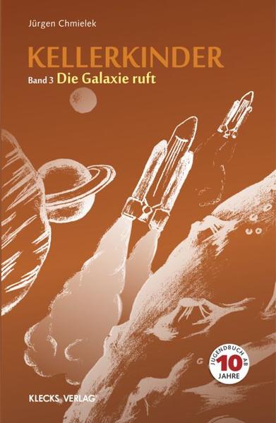 Seit mehr als tausend Jahren leben die Planetenstämme der Kiniaten und Gronianer in ihrer Höhlenwelt auf der Erde. Durch die Hilfe ihrer jungen Menschenfreunde Ralf, Ferdi, Addi, Matti, Petra und Konrad und ihrem erwachsenen Freund Thomas leben die beiden Stämme nun auch friedlich miteinander. Doch die Harmonie wird gestört, als Forscher versuchen, in das Reich unter dem Berg zu gelangen und die geheimnisvolle Höhlenwelt zu erforschen. Nun ist Eile geboten: Die Freunde müssen zurück in die Höhlen, um die Außerirdischen zu warnen. Treten die Kiniaten und Gronianer nun den Heimweg in ihre Lichtjahre entfernte Galaxie an? Heißt es jetzt etwa Abschied nehmen?