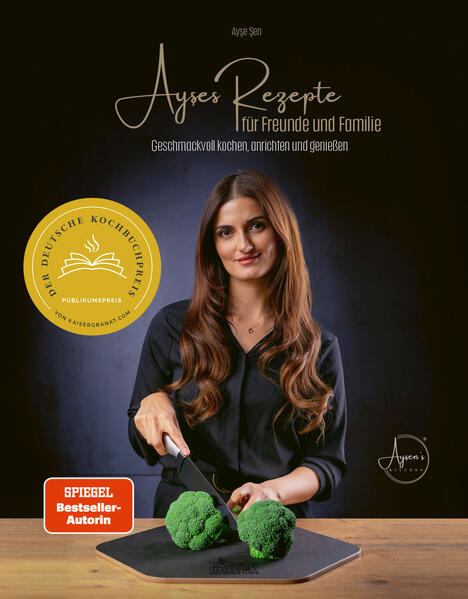 Mein Name ist Ayşe Şen. In meinem zweiten Kochbuch stelle ich euch 60 traditionelle und moderne Rezepte vor, elegant kombiniert und raffiniert angerichtet - denn das Auge isst bekanntlich mit. Die Gerichte könnt ihr zu Hause mit Leichtigkeit nachkochen und nachbacken. Step-by-step-Fotos und Videolinks geben euch bei vielen Rezepten zusätzliche Anleitungen und Tipps für ein gutes Gelingen. Ich wünsche mir von Herzen, dass mein zweites Buch euch viele schöne Koch- und Genusserlebnisse mit der Familie und Freunden beschert. Ayşens.kitchen folgen auf Instagram über 2 Millionen begeisterte Fans, die sich von ihren Rezepten aus der deutschen und türkischen Kochkultur inspirieren lassen.