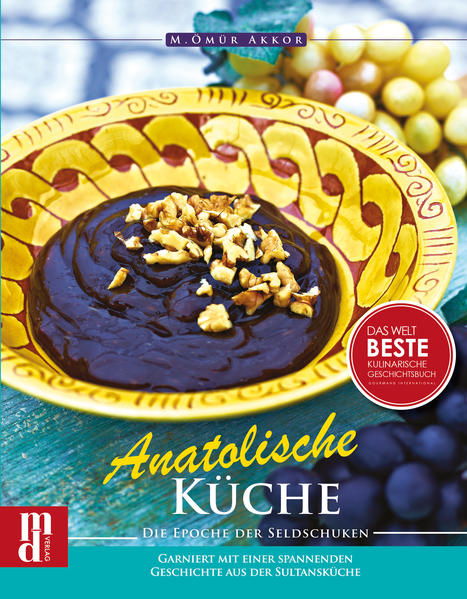 Der erfolgreiche türkische Fernsehkoch Muhammed Ömür Akkor stellt in seinem neuen Buch anatolische Gerichte vor, die bereits vor über 700 Jahren am Hof des Sultans serviert wurden. Damals herrschten die Seldschuken über weite Teile der heutigen Türkei und begründeten dort eine blühende Zivilisation. Gerühmt wurden sie vor allem für ihre großartigen architektonischen und künstlerischen Leistungen, während ihre kulinarischen Künste mit der Zeit leider in Vergessenheit gerieten. Zu Unrecht, wie unser Autor versichert. Denn viele seldschukische Rezepte leben in der türkischen Küche von heute weiter und erfreuen sich nach wie vor großer Beliebtheit. Nur, dass sich kaum jemand noch an ihre Ursprünge erinnert.Dieses Buch ist mehr als ein Kochbuch. Es entführt seine Leserinnen und Leser in die Palastküche des Seldschukensultans und nimmt sie mit auf eine Spurensuche in der Gegenwart. Im Mittelpunkt dieser Jahrhunderte umspannenden Geschichte stehen zwei Köche und eine große Liebe. Lassen auch Sie sich von ihr faszinieren!Muhammed Ömür Akkor wurde für seine innovativen Kochbücher bereits mehrfach ausgezeichnet. Seine Leidenschaft gilt neben dem Kochen vor allem dem kulturellen Erbe seines Landes, der Türkei.