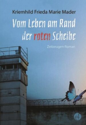 Sie lebte unfrei und eingeschlossen im Sperrgebiet, einem Käfig innerhalb des Gefängnisses, der “DDR“. Auf der einen Seite Stacheldraht, auf der anderen der Schlagbaum. Vom Leben am Rand der roten Scheibe ist ein frischer authentischer Blick auf weithin unbekannte Grenzerfahrungen in der “DDR“: das Leben im Sperrgebiet und auf die in mehreren „Säuberungsaktionen“ vom Unrechtsstaat verordneten Zwangsumsiedlungen. Kriemhild Frieda Marie Mader schildert den privaten, schwierigen wie gleichzeitig glücklich-behüteten Alltag in Kontrast zu den banal-bürokratischen Vergewaltigungen der eigenen Bürger im Sperrgebiet. Wir erfahren Erstaunliches über die Wirkung staatlicher Willkür auf die innere Befindlichkeit der „ganz normalen“ Menschen im Osten Deutschlands, ihre persönliche Zerrissenheit und die spannenden wie verunsichernden Herausforderungen für den Einzelnen in der Nachwendezeit. Die Autorin gibt uns einen tiefen Einblick in das Innere der Protagonistin, auf die Träume, Sehnsüchte und Wünsche, ihre Hoffnungen und Enttäuschungen, auf ihre Kraft und ihre Schwäche und ihre ganz eigenen Begrenzungen. Trotz aller bisherigen literarischen, publizistischen und filmischen Aufarbeitungen erhalten wir einen ganz anderen, neuen Blick: Die Menschen im Sperrgebiet waren nicht nur vom Westen ausgegrenzt - wie alle anderen in der “DDR“ - sondern vom eigenen Land, vom Rest der ‚roten Scheibe‘.