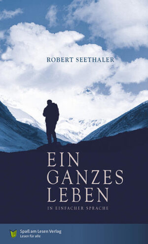 Andreas Egger war vier Jahre alt, als sein Leben in den Bergen begann. Seine Mutter war gestorben. Sein Onkel nahm den Jungen nur zur sich, weil er Geld mitgebracht hatte. Liebe kannte Egger keine, nur Schläge. Er wuchs heran zu einem ruhigen, aber kräftigen Mann. Die Geschichte handelt vom einfachen Leben dieses einfachen Mannes. Wie er hinnahm, was er nicht ändern konnte. Von seiner Liebe zu den Bergen. Und zur Frau, die ihm nur kurze Zeit ihre Liebe schenken konnte. Er schaute über den Hügel und schluchzte laut auf. Er kniete im Schnee und sah die Stelle, an der sein Haus gestanden hatte. „Marie! Marie!!“ Er rief ihren Namen in die Stille und wusste, dass keiner ihn hörte. Der Mond schien. Der Österreicher Robert Seethaler (geb. 1966) ist ein vielfach ausgezeichneter Schriftsteller und Drehbuchautor. Seine Romane „Der Trafikant“ (2012) und „Ein ganzes Leben“ (2014) wurden zu großen Publikumserfolgen.