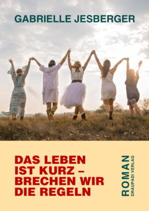 Ungeschminkt, mitten aus dem Leben gegriffen, lädt der Roman ein in die bewegte Zeit der 68er, eine Ära der Kulturrevolte junger Menschen, die heute gleichzeitig als Erfolgsstory bezeichnet werden kann. Nach der Entlassung aus dem Internat verliebt Annerose sich Hals über Kopf in einen Mann, der ihr den Himmel auf Erden verspricht. Beim Wiedersehen nach Anneroses Tod erkennen ihre Freundinnen die Besonderheit ihrer Freundschaft. Gisela erfährt durch den Ausdruck des feministischen Geistes in der Kunst ein Heilmittel für ihre Seele, um das Trauma der Vergewaltigung zu verarbeiten. Barbara findet nach ihrer Scheidung einen neuen Partner. Murielle entdeckt nach einer schweren Ehekrise die Liebe zu ihrem Mann neu. Verena folgt endlich den Spuren ihres Heimwehs nach ihren jüdischen Wurzeln und reist nach Kreta. Der grausame Mord durch die Stasi an Barbaras Cousin kommt erst nach dem Mauerfall ans Licht. Jede findet ihren Weg, wenn es dabei auch so manchen scheinbaren Umweg gibt. Der rebellische Geist ihrer frühen Jahre wird sanfter. Visionen haben alle noch, doch auch diese veränderten sich im Laufe der Zeit. Das alte Motto hat ausgedient. Jetzt gilt: „Das Leben ist kurz, machen wir es uns gegenseitig so schön wie möglich. Und Männer können kommen oder gehen, aber unsere Freundschaft bleibt!“