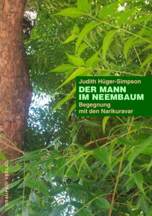 Am Rand eines kleinen indischen Dorfs steht ein mächtiger Neembaum, der Suriya in seiner Verzweiflung Zuflucht bietet. Monatelang sitzt Suriya auf dem Baum und wartet darauf, dass seine Frau Malar ihn zurückholt. Doch sie kommt nicht. Nur Rani, Suriyas Schwester kümmert sich um ihn. Als eines Tages die Narikuravar ihre Zelte unter dem Baum aufschlagen, ist es mit Suriyas Ruhe vorbei. Er beobachtet den Alltag und die Bräuche der Schakalmenschen und lernt Ganga kennen, die ihn lehrt, das Leben im Augenblick zu genießen. Mit ihr begibt er sich heimlich auf eine kurze Reise in die Welt außerhalb des Dorfes und kehrt mit neuem Lebensmut auf den Neembaum zurück. Wie lange wird ihm der Baum noch Heimat schenken? Die Erzählung „Der Mann im Neembaum“ lässt den Leser in das faszinierende Alltagsleben und die Welt der Religionen Indiens eintauchen. Anschauliche Schilderungen über das Leben der Narikuravar (Verwandte der Sinti und Roma), die am Rande der indischen Gesellschaft existieren, öffnen den Blick für die Minderheit und dafür, jeden Moment des Lebens zu genießen. Eine Geschichte, die zum Nachdenken anregt.