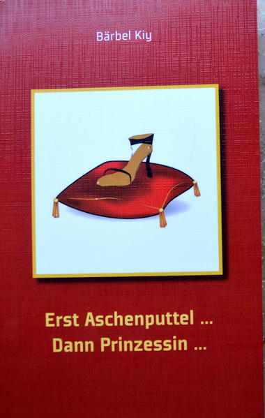 Mein Name ist Ivonne Nielsen. Mein Geburtsmonat ist der Wonnemonat Mai. Im Jahr 1961 wurde ich in Schwelm einem beschaulichen Ort im Ennepetal in Nordrhein-Westfalen, als einziges gemeinsames Kind von Gerhard und Renate Nielsen geboren. Meine Eltern lernten sich im Jahr 1960 auf einer Kirmes, einem Jahrmarkt, kennen. Dieses Buch ist ein repräsentativer Querschnitt durch die ersten fünfundzwanzig Jahre meines Lebens. Dieses Buch beruht auf wahre Begebenheiten. Die Autorin hat sich auf die Spuren misshandelter Kinder, Jugendlicher und heutigen Erwachsenen begeben. Ihr Buch soll aufrütteln und sensibilisieren! Es ist nicht immer ALLES Gold, was glänzt! Sie hat mal wieder hinter den Vorhang der heilen gutbürgerlichen Fassade geblickt. Sie hat mit heute Erwachsenen gesprochen, die sexuell missbraucht wurden. Hat sich zum Thema Münchhausen-Stellvertreter-Syndrom geäußert. ebenso zur sexuellen Orientierung bei Heranwachsenden, zum Thema Drogen. und auch zum guten, lieben, fürsorglichen Onkel und, und, und. sie hat sich gefragt, ob eine schlimme Kindheit wirklich ein Freibrief für eine kriminelle Gegenwart und Zukunft ist. hat sich gefragt, ob einstige Opfer wirklich immer oder fast immer, zu Tätern werden.