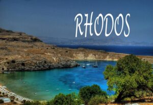 Der Bildband Rhodos ist ein ideales Geschenk für jeden, der diese Insel in der Ägäis liebt. In vielen Bildern wird Rhodos vorgestellt, ergänzt um zahlreiche Informationen zu Geschichte und Gegenwart.