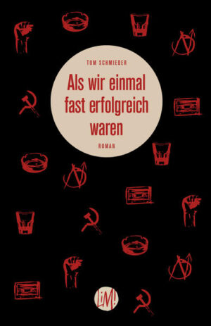 Spätherbst 1979. Westberlin: Vor dem Hintergrund der niedergehenden linken Bewegung nimmt uns Langzeitstudent Mark auf seinen Schultern mit durch verrauchte Kneipenabende, revolutionäre Aktionen und den persönlichen Kampf gegen Bedeutungslosigkeit. Egal ob er als Linkssektierer oder Abenteurer wahrgenommen wird, zusammen mit Kumpel Kraschno teilt er nicht nur die innere Überzeugung, sondern plant auch unermüdlich den nächsten Schlag gegen das Schweinesystem. Neuestes Projekt: Operation Band 16! - Drei Wochen pendeln zwischen akutem Tatendrang, ziellosem Streben und leidenschaftlicher Tristesse.