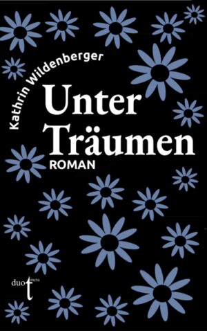 Spätsommer 2016. Beinahe 30 Jahre ist es her, seit die Mauer fiel, Ania Hochlinger an den Montagsdemonstrationen in Leipzig teilnahm und in der Nikolaikirche ihrer ersten Liebe Bernd wiederbegegnete. Ania, eine so starke wie suchende Frau in der Mitte ihres Lebens, wird jäh mit dieser Vergangenheit konfrontiert, als sie von Bernds Freitod erfährt und in das gemeinsame Heimatdorf im Südharz zur Bestattung fährt. Warum wollte Bernd sterben? Und was hat sein Tod mit Ania zu tun? Kathrin Wildenberger lässt mit „Unter Träumen“ ihre Montagsnächte-Trilogie in der Gegenwart enden. In der Wiederbegegnung mit den Protagonisten aus „Montagsnächte“ und „ZwischenLand“, denen einst blühende Landschaften versprochen worden waren, finden sich Antworten auf Fragen, die seinerzeit so groß vor ihnen standen wie ihre Träume.