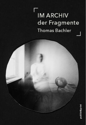 Das 2019 erschienene Buch „Im Kasten“ lieferte einen umfassenden Einblick in die konzeptuelle und sehr vielfältige Arbeitsweise von Thomas Bachler. Sein neues Buch stellt dreizehn weitere Fotoideen vor, die jedoch Fragment geblieben sind: Mal waren es technische Hindernisse, fehlende Zeit oder einfach verlorenes Interesse, welche ihn dazu bewogen, die angefangene Arbeit ruhen zu lassen. Das Buch liefert einen interessanten Einblick in die Arbeitsweise eines Künstlers, der die gesamte Palette der Fotografie auszuloten versteht und selbst dem eigenen Scheitern mit einem gewissen Witz etwas abgewinnen kann.