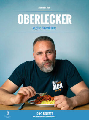 Lecker, gesund und zubereitet aus hochwertigen regionalen und saisonalen Zutaten: Das sind die 107 Gerichte im neuen Kochbuch „Oberlecker“ von Alexander Flohr. Der Meister des Pflasterhandwerks, Mann mit der eigenen Kochshow im WWW und Vater von drei Kindern verrät in fünf Kategorien seine besten, (druck)frischen Powerrezepte: Vom Frühstück über Pfannen- und Topfgerichte, Festtagsessen und Sommerspecials bis zum süßen Vergnügen schenkt die pflanzliche Vielfalt Kraft und Freude am Tag. Ohne Schnickschnack und Feinkostbutike: Denn alle Zutaten gibt’s auf dem Wochen- oder im Supermarkt, und sie sind einfach und schnell in einen oberleckeren Gaumenschmaus verwandelt. Beispielweise in Cannelloni mit Grünkohlfüllung in Senfsoße, Schokoladen-Dinkelreis mit gebackenen Bananen in Erdbeersoße oder einen Russischen Zupfkuchen. Letzterer ist übrigens eines von insgesamt sieben Kuchen/Torten-Gastrezepten in Flohrs neuem Buch. „Oberlecker“ bietet nicht nur vegane Rezepte, professionelle Fotos, Tipps, Tricks und Persönliches, sondern ist vom GrünerSinn-Verlag komplett vegan produziert.