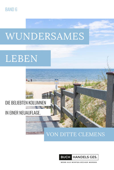 Immer am Wochenende erschienen in den Jahren 2007 bis 2012 im Nordkurier die Kolumne “Wundersames Leben” der Schriftstellerin Ditte Clemens. Den Wunsch, dass dieses wundersame Leben langlebig ist und diese Kolumnen auch in Buchform erscheinen, äußerten viele Leser und Leserinnen und Leser. Dem wurde in insgesamt sechs Bänden Rechnung getragen. Schmunzeln und Lachen sind auch in diesem letzten Band der sechsteiligen Reihe an der Tagesordnung. Berichtet wird vom Freudenfeuer im Stau, von der Herdanziehung, von Liebesschlössern, von Kommas als Rettungsengel, von sprechenden Fußabtretern, von Sprachpanschern, vom Zank, der verbindet und von noch mehr Wundersamen aus unserem Leben. Lassen Sie sich überraschen von der Themenvielfalt und der Frische des Humors. Was in den Jahren zuvor vom mecklenburgischen BS-Verlag in die Welt getragen wurde, übernimmt nun die BuchHandelsGesellschaft in einer Neuauflage. Denn die Kolumnen haben nichts von ihrem Esprit, Witz und Geist verloren. Damals wie heute gelingt es Ditte Clemens zu fesseln. Sie haben die anderen fünf Bände nicht verpasst, sie warten auf Sie und den Genuss. Bei einer Tasse Kaffee, Tee, natürlich einem Stück Kuchen. Ob im Urlaub an der See, in Mitteldeutschland oder wo auch immer in unserem schönen Land. Viel Vergnügen.