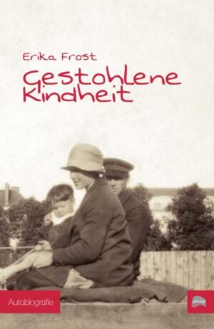 Der Beginn einer langen Reise Die lange Odyssee der Familie beginnt vor über hundert Jahren, als Erikas Urgroßeltern nach Russland auswandern. In den „deutschen Kolonien“ in Wolhynien bauen sie ein erfolgreiches Sägewerk auf. Doch der Erste Weltkrieg zerstört ihre Träume und Erwartungen. 1917 werden sie zusammen mit vielen anderen deutschen Familien von ihrem Hof vertrieben und lassen sich nach einer langen Reise in Masuren nieder. Eine Bilderbuchkindheit in Masuren Erika kommt 1936 in einem kleinen masurischen Dorf zur Welt und erlebt dort eine Bilderbuchkindheit. Geborgen und umsorgt wächst sie in einer glücklichen Familie auf. Die Frosts leben inmitten einer idyllischen Landschaft: Seen, Wälder und Freiheit - das ist der Alltag in Masuren. Die ersten Jahre ihres Lebens behält Erika für immer als eine Zeit des unbekümmerten Glücks in Erinnerung. Der letzte Zug Doch dieses unbeschwerte Leben endet unwiderruflich mit dem Beginn des Zweiten Weltkrieges. Es ist der letzte Zug der vertriebenen Deutschen aus Masuren, in den auch Erika Frost mit ihrer Familie einsteigen muss. Eingepfercht in Viehwaggons zu je fünfzig Personen, fahren sie tagelang Richtung Deutschland. Ohne Gepäck, bar jeder Hoffnung - mit einem halben Kommissbrot in der Hand - blicken sie ängstlich in eine trostlose und ungewisse Zukunft.