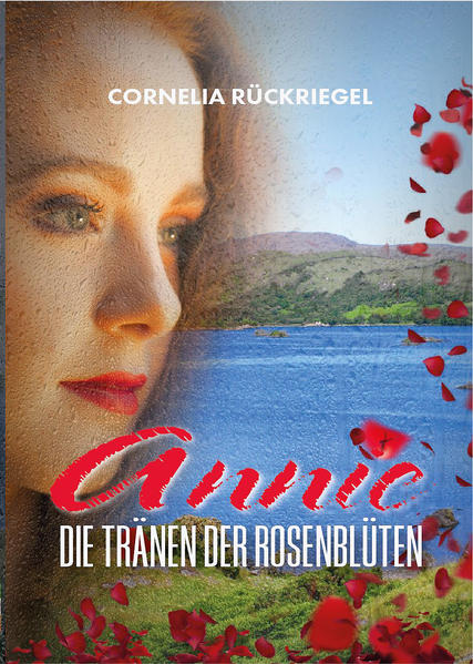 Vorbestellungen jetzt möglich unter: http://www.connysflinkefeder.com oder www.Leseschau.de Dies ist das 3. Buch der Annie-Reihe und es hält wieder viele überraschende Momente bereit. Wer einen oder gar beide der vorangegangenen Annie-Romane gelesen hat, dem muss man nicht viel erzählen. Man ist fasziniert von den Figuren, der Schreibweise und wie es Cornelia Rückriegel immer wieder schafft, das pure Leben in allen Höhen und Tiefen mit einer eleganten Leichtigkeit zu beschreiben. Für all diejenigen, die erst jetzt auf "Annie" aufmerksam geworden sind, gibt es das "Wer ist Wer" gleich am Anfang des neuen Romanes. Hier werden die Hauptfiguren vorgestellt, die dem Leser in der gesamten Familiensaga - also allen drei Bänden - begegnen. Die absolute Hauptfigur ist Annie, eine bemerkenswerte Frau Mitte 40. Nach großer Enttäuschung, an der ihr vermeintliches Lebensglück zerbrach, machte sie sich auf, um sich selbst zu finden. Ihr Weg führte nach Irland. Hier hofft sie auf ein neues Leben, ein neues Glück. Begleiten wir sie erneut durch einen turbulenten Sommer, der so einige gute als auch böse Überraschungen bereit hält!