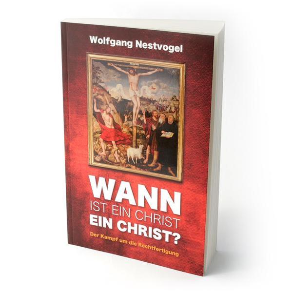 Das 500-jährige Reformationsjubiläum wurde „vergeigt“-so lautete jedenfalls die Kritik des Göttinger Kirchenhistorikers Thomas Kaufmann, und beklagte in einem Gastbeitrag für die FAZ die theologische Oberflächlichkeit des Projekts. Man hörte im Jahr 2017 nicht viele Stimmen, die sich zur Rechtfertigung aus Glauben, dem eigentlichen Kernthema der Reformation, zu Wort meldeten. Wann ist ein Christ ein Christ? Gibt es auf diese Frage überhaupt eine eindeutige und verlässliche Antwort? Der Kampf um die Rechtfertigung ist bis heute nicht vorüber. Dieses Buch greift das Thema aus aktuellem Anlass auf. So erläutert die Monographie Luthers „reformatorische Entdeckung“ und zeigt, wie die Rechtfertigung sich als unverzichtbares Grundgerüst der gesamten evangelischen Bewegung etablierte. Rechtfertigung und Christsein gehören untrennbar zusammen. Den Kampf um die Rechtfertigung verfolgt der Autor in der Auseinandersetzung mit den aktuellen theologischen und kirchlichen Entwicklungen wie „Neue-Paulus-Perspektive“, „Gemeinsame Erklärung zur Rechtfertigungslehre“ (1999), „Gemeinsames Wort zum Reformationsjubiläum“ (2016/17). Das Buch sorgt für Klarheit, bietet Durchblick und stellt dem Leser eindrucksvoll die Aktualität des Themas Rechtfertigung vor Augen.