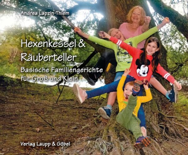 Wer kennt sie nicht, die Nöte von Eltern, wenn sie versuchen ihrem Nachwuchs Gesundes schmackhaft zu machen? In dieser Sonderausgabe zeigt die Erfolgsautorin der basischen Küche, Andrea Lapzin-Thiem, wie Sie aus gesunden Zutaten spannende Abenteuer machen können. Mit fantasievollen Gerichten wie Sindbad der Seefahrer, ­Prinzessinnenfrühstück und Hexenhaufen lässt sie nicht nur Kinderherzen höher schlagen. Mit einfachen, alltagstaug­lichen, köstlichen Familienrezepten für kleine und große Feinschmecker vermittelt die Ernährungs­beraterin, dass ­gesunde und ausgewogene Ernährung Spaß und Freude ­bereiten kann. Frische Zutaten geschickt kombiniert, lassen nun auch Obst- und Gemüsemuffel ordentlich zugreifen. Auf Fleisch, Fisch, Rohmilchkäse und Eierspeisen in Bio-Qualität, nebst vielen vegetarischen und veganen Rezepten, muss im ­Rahmen der basenüberschüssigen Ernährung nicht ver­zichtet werden.