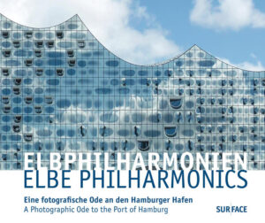 Mit der Elbphilharmonie hat Hamburg nicht nur ein neues Wahrzeichen, auch das geschäftige Konglomerat seines Hafens hat eine Orientierung erhalten. Dem zeigt sie sich in so vielen Gesichtern, man könnte meinen, es gäbe mehrere Elbphilharmonien. Das Flipbook zeigt sie auf 320 Bildseiten. With the Elbphilharmonie Hamburg not only got a new landmark, but also the harbour's bustling conglomeration got an orientation point. Its fasade constantly creates new visual effects, one could almost beleave there are several Elbe Philharmonics. The flipbook shows them on 320 picture pages.