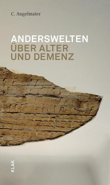 In unserer Wissens- und Erinnerungskultur ruft jedes Nachlassen des Gedächtnisses große Ängste hervor, die durch ein negatives Altersbild und die mediale Berichterstattung befeuert werden. C. Angelmaier gelingt mit "Anderswelten. Über Alter und Demenz" eine differenzierte Sichtweise. Sie richtet ihren Blick sowohl auf das Voranschreiten einer (Alters-) Erkrankung als auch auf den gesellschaftlichen und medizinischen Umgang damit. Sie mischt die eigene Erzählung und die Erzählungen anderer mit den Stimmen von Expertinnen und Experten, mit Zitaten aus Literatur und aus den Medien und mit den Erfahrungen rumänischer 24-Stunden-Pflegerinnen. Sie zeigt auf eine berührende Art, dass in Alterswelten neben Krankheit und Düsterkeit auch Leichtigkeit und Humor zu finden sind.