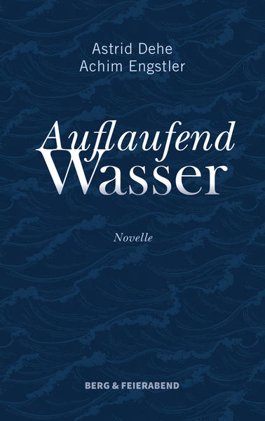 Der Navigationsschüler Tjark Evers, der seine Familie mit einem Besuch überraschen möchte, wird am Tag vor Weihnachten im dichten Nebel nicht auf der Insel Baltrum, sondern auf einer vorgelagerten Sandback abgesetzt - und das Wasser steigt unaufhörlich. Während seine Stiefel voll Wasser laufen, im dichten Grau nur das Glucksen der Wellen zu hören ist, hadert Tjark mit dem Himmel. Auf ein Wunder hoffend, vollbringt der junge Mann selbst eines: Er sucht und findet Zuflucht in Worten und Sätzen. Tjark Evers schreibt. Zwischen Wasser und Sand, zwischen Traum und Wirklichkeit ringt er um sein Leben, erkennt die Macht der See an und fordert, den Bleistift in der Hand, den Himmel heraus. „Der Nebel schluckt alles. Nur das Wasser läuft durch. Die See sieht er, hört er, hört sie kommen, verschlagen wie ein gieriges Tier. Leckt über den Sand, der ihr gehört, den sie auslegt als Köder, zweimal am Tag. Zieht sich zurück. Kommt wieder. Kommt näher. Kommt von allen Seiten.“