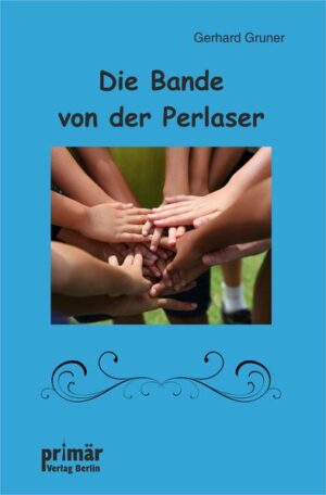 Lange ist es her. Die Erinnerungen aus der Kinderzeit lassen viele gerne an sich vorüberziehen. Die unglaublichsten Sachen verzapfte die Bande und doch wurde nicht alles so heiß gegessen. Sahen die Erwachsenen es doch überhaupt nicht gerne, wenn die Rangen über die Stränge schlugen. Doch alles mussten sie nicht erfahren. So manches Geschehen soll dieses Buch mit einem Augenzwinkern im Nachhinein offenlegen. Lassen Sie sich mit den kurzweiligen Geschichten in die Vergangenheit der Kindheit zurückversetzen und Ihnen ein Lächeln entlocken