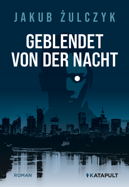 Jakub ist Kokaindealer in Warschau, seine Kunden sind Anwälte, TV-Stars und korrupte Politiker. Die coolen Clubs und angesagten Partys Warschaus sind sein Revier, sicher bewegt er sich durch die nächtliche Stadt. Doch dann treten aufgrund seiner Ware plötzlich Todesfälle auf und Jakub selbst wird Opfer eines Verbrechens. Langsam entgleitet ihm die Kontrolle - so sehr er auch versucht, dem Strudel der Gewalt zu entfliehen. Geblendet von der Nacht schildert die dramatische Odyssee eines Drogendealers und zeichnet gleichzeitig das Bild eines düsteren Warschaus, wie man es so noch nicht gelesen hat.