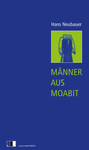 „Frauen sind anders“, weiß einer der Protagonisten aus den Miniaturen in diesem Buch. „Wenn ich zum Beispiel eine Frau wäre, wäre ich sicher nicht hier.“ Hier, das ist der Berliner Stadtteil Moabit, und noch genauer: ein alter Plattenladen in einer Seitenstraße. Hier lernte der Autor, selbst seit über dreißig Jahren Bewohner der Gegend, die Männer aus Moabit kennen. Respektvoll, komisch, zugewandt beschreibt er, was er mit ihnen erlebte. In 66 Szenen voller Witz und Alkohol zeigt „Männer aus Moabit“ das kleine Leben im großen Berlin.