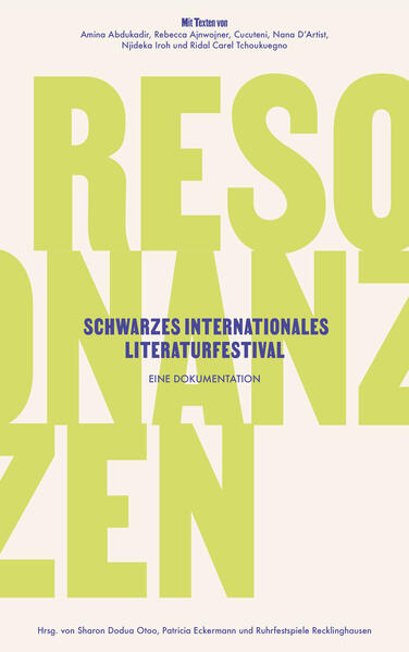 Nach dem vielbeachteten Pilotprojekt im Jahr 2022, fand Ende Mai bis Anfang Juni 2024 die internationale Ausgabe des Schwarzen deutschsprachigen Literaturfestivals »Resonanzen« erneut gemeinsam mit den Ruhrfestspielen statt. Es waren vier Tage voller Lesungen, Diskussionen, Impulsvorträge und Livemusik. Aufbauend auf Schwarzen deutschsprchigen Performance- und Literaturtraditionen, die bis zum Beginn des 20. Jahrhunderts zurückreichen, ist »Resonanzen« das erste mehrtägige Literaturfestival, das in einer Zusammenarbeit von Schwarzen Kulturschaffenden mit einer großen europäischen Kulturinstitution kuratiert wird. Dieses »Festival im Festival« trägt auf innovative Weise dazu bei, Raum zu schaffen: für schöne Literatur, erhellende Diskussionen und Momente der Begegnung. Mit Texten von: Amina Abdukadir, Rebecca Ajnwojner, Cucuteni, Nana D’Artist, Njideka Iroh und Ridal Carel Tchoukuegno Herausgeber*innen: Sharon Dodua Otoo, Patricia Eckermann und Ruhrfestspiele Recklinghausen