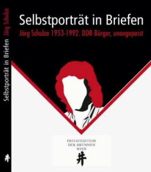 Mehr als zwanzig Jahre sind seit Jörg Schulzes Tod vergangen. Wenn ich jetzt die Briefe veröffentliche, die er mir von 1970 an bis Ende der Achtziger Jahre - also während seines halben Lebens - mehr oder weniger regelmäßig geschrieben hat, so geschieht dies aus einem historischen Abstand heraus. Damit ist der erste und wichtigste Grund genannt für das Öffentlichmachen von ursprünglich privat Intendiertem: in ihrer Gesamtheit fügen sich die Briefe zum Porträt einer Persönlichkeit, die so nur in jener Zeit, an jenem Ort sich entwickeln konnte. In die Wirklichkeit der DDR hineingeboren, von ihren Institutionen sozialisiert, ihre Ideologie zunächst verinnerlichend, dann in mehreren Stufen sich davon distanzierend, um sich schließlich dem System zu verweigern - das hat dort mancher aus derselben Generation ähnlich erlebt. Die Jüngeren und die in der sogenannten „freien Welt“ aufgewachsenen Älteren können diese Biographie heute nur indirekt nachvollziehen, durch Berichte und Dokumente. Jörgs Briefe sind beides.