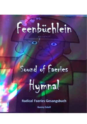 Was singen "queere" Feen oder alternative Gruppen, wenn sie Rituale abhalten, am Feuer sitzen oder um das Feuer tanzen und ihr Gemeinschaftsgefühl feiern? In diesem Feenbüchlein „Sound of Faeries“- Gesangsbuch sind einige Lieder wiedergegeben, die ihre Seele und ihren Geist zeigen. Auch wir können sie jederzeit mitsingen. Die Lieder enthalten zahlreiche Aneignungen von religiösen Traditionen, die in der Vergangenheit von christlichen Gruppen unterdrückt wurden und weisen auch auf Zusammenhänge hin, die spezifisch für die Geschichte der Radical Faeries sind. Viele Lieder spielen mit der männlichen Androgynität.