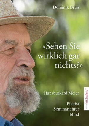 Hansburkard Meier, geboren 1926, stellte als Siebenjähriger fest, dass er kaum mehr richtig sehen konnte, nur wenige Jahre später war er vollständig erblindet. Doch seine Behinderung hat ihn bis heute nie davon abgwhalten, seine Fähigkeiten und Wünsceh zu leben: Er lernte Französisch in Lausanne, er bildete sich zum Klavierlehrer und danach zum Konzertpianisten aus, er gründete eine Familie und lehrte am Seminar Hitzkirch. Im Auftrag der Caritas Schweiz leitete er zwei Entwicklungsprojekte in Afrika, die speziell auf Blinde und Sehbehinderte ausgerichtet waren. Dominik Brun hat Hansburkard Meier während Monaten besucht, mit ihm Gespräche geführt, ihn bei Wanderungen und an Jassnachmittage begleitet. Entstanden ist ein faszinierendes Porträt des 90-jährigen Lehrers und Künstlers, der seinen Weg dank Selbstvertrauen, Begabung, Willenskraft und nicht zuletzt dank seiner Frau Maja gefunden hat.