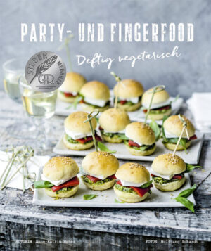 Es gibt keine Party mehr ohne Vegetarier! Dieses neue Buch der renommierten und mit vielen Preisen dekorierten Autorin Anne-Katrin Weber ist prall gefüllt mit den tollsten vegetarischen Rezepten für viele Gelegenheiten. Sie lassen Ihre Party zu einem kulinarischen Fest werden, mit den applausverdächtigen Snacks auch für „eingefleischte“ Fleischesser. Mit vielen praktischen Anregungen, Tipps und originellen Ideen. So macht Einladen Spaß. Ob Fingerfood, Salate, Suppen, Pizzen, Quiches - jedes Gericht, ob pikant oder süß, ist raffiniert, von köstlichem Geschmack, dazu ein wahrer Augenschmaus, den Wolfgang Schardt gekonnt ins Bild zu setzen weiß. Alles ist einfach zuzubereiten und auch leicht vorzubereiten - sowohl das für den großen Cocktailempfang als auch das für den legeren, zwanglosen Abend mit Freunden, Kollegen oder der Familie. Die Partysnacks passen für viele Anlässe und können auch zu einem wunderbaren Buffet komponiert werden. Freuen Sie sich also auf Partyspaß ohne Partystress - mit vegetarischen Rezepten, die für alle Gäste unwiderstehlich sind.