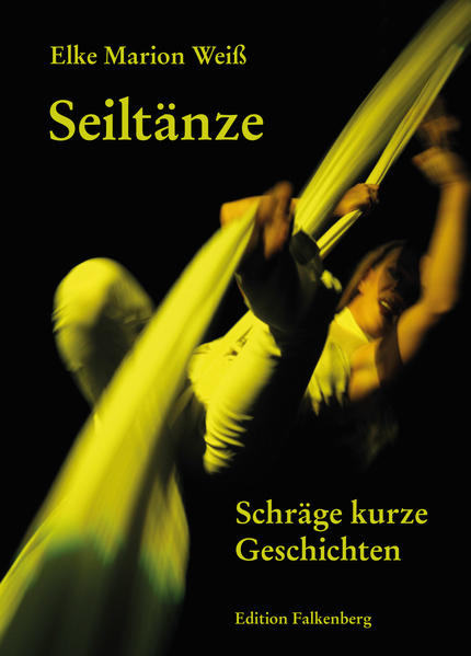 SEILTÄNZE ist eine Hommage an die »kleine Form«, die in unserer schnelllebigen Zeit auf ungeahnte Weise wieder an Bedeutung gewinnt. Das Büchlein passt in jede Handtasche, als Lektüre für Bus oder Bahn, Abflughallen, Kinderspielplätze oder im Wartezimmer. Die hier versammelten Geschichten sind abwechslungsreich, frech und pikant. Sie handeln auf liebevolle oder groteske Weise von Erfolg und Misserfolg, von Liebe, Lust und Leid, auch mal von bösen Menschen, die dann ein schlimmes Schicksal erleiden müssen. Dass dabei die Grenzen der Realität zuweilen überschritten werden, geschieht absichtsvoll und immer mit einem Augenzwinkern. »Zwischen Frankfurt und Stansted, zwischen St. Pauli und Blankenese kann dieses wunderbare schlanke Bändchen aus dem Handgepäck, aus der Handtasche geholt werden. Elke Marion Weiß hat eine Sammlung hervorgezaubert, deren Erzählungen vor Würze und Kürze sprühen. Man stößt aber auch auf folgenschwere Missverständnisse und schicksalhafte Wendungen, die berühren. Und wenn man sich in die Geschichten vertieft, hat die Praxishelferin keine Chance: Der Zahnarzt muss warten.« Ian Watson