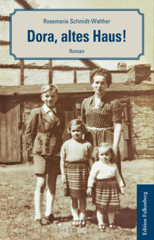 Als Dora im Sommer 1920 geboren wurde, war ihr lediglich das Wetter gewogen. Nicht gewollt und in fremde Hände gegeben, wuchs sie in einem alten Langhaus in einem hinterpommerschen Dorf auf. Ihr Leben vor dem Hintergrund der historischen Ereignisse des 20. Jahrhunderts mit dem Zweiten Weltkrieg, der Nachkriegszeit, der Teilung Deutschlands bis zur Wiedervereinigung und dem neuen Jahrtausend war geprägt von Bescheidenheit und nie versiegendem Humor. Und es waren immer wieder alte Häuser, in denen sie sich ergeben niederlassen musste. Ob als junges Mädchen im Schuppen der Gärtnerei ihrer Verwandtschaft, wo sie arbeitete. Oder als Mutter mit ihren drei Kindern, der ein sozialistischer Staat nur eine »Bruchbude« stellte, mit der sie sich trotz allem verbunden fühlte. So, als wären sie seelenverwandt. Ein altes Haus, das in sich zu einer Stabilität gefunden hatte, um zu überleben.