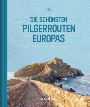 Zu Fuß unterwegs: Es scheint, als ob die technisierte Zeit eine Sehnsucht nach dem Pilgern hervorruft, denn es ist populär wie nie zuvor. Der Pilger braucht kein Kräftemessen mit sich selbst, keine Verausgabung, keine Aufregung oder Herausforderung, denn beim Pilgern geht es um die Ruhe. Es geht darum, Wege der Stille zu finden, die dem Pilger viel Raum lassen, in sein Inneres zu blicken und letztendlich zu sich selbst zu finden. Das Buch zeigt die schönsten Routen Europas, auf- und abseits der beliebten Jakobswege. + Die beliebtesten Pilgerwege in Europa + Hochwertige Ausstattung mit vielen Fotos + Mit Kartenteil zur Orientierung