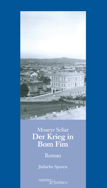 1943. In Bom Fim, dem jüdischen Viertel von Porto Alegre, wachsen Joel und seine Freunde wohl behütet unter der fürsorglichen Obhut ihrer Mütter auf. Dort verschmelzen die Alte und die Neue Welt. Man trifft ebenso auf Figuren aus Chagalls Bilderwelt und Franz Kafkas Werken wie auf temperamentvolle, gütige Schwarze, deren fremde Kultur von den Bewohnern neugierig bestaunt wird. Diese Harmonie und Geborgenheit sind jedoch in Gefahr. Der Zweite Weltkrieg wirft seine dunklen Schatten auf Bom Fim. Brasilien befindet sich im Krieg mit Deutschland. Joel ist nicht bereit, den Nazis und ihren brasilianischen Verbündeten Bom Fim widerstandslos zu überlassen. Als selbst ernannter König und Hauptmann sieht er sich als Retter des Vaterlands. Gemeinsam mit seinen Freunden stellt er sich mutig dem Kampf und schreckt auch dann nicht zurück, als ihm eines Tages Hitler in Porto Alegre begegnet. Moacyr Scliar beschreibt in diesem Roman die hierzulande wenig bekannte aktive Teilnahme Brasiliens am Zweiten Weltkrieg und deren Auswirkungen auf den Alltag im Land. Während der Militärdiktatur veröffentlicht, wirft er auch ein neues Licht auf diese dunklen Jahre der brasilianischen Geschichte. "Der Krieg in Bom Fim" komplettiert die Trilogie von "Die Ein-Mann Armee" und "Die Götter der Raquel".