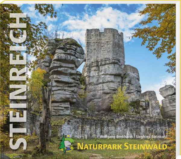 Endlich wieder lieferbar: das Buch über den Steinwald, einen der kleinsten Naturparks Bayerns! Eingbettet zwischen Fichtelgebirge und Oberpfälzer Wald liegt der Naturpark Steinwald im Norden der klimatisch rauen Oberpfalz. In Millionen von Jahren haben Wind und Wetter aus dem harten Granitgestein imposante Felsburgen herausmodelliert. Weithin sichtbar ragen aus den dunklen Waldwipfeln der Oberpfalzturm und die Burgruine Weißenstein hervor, die Wahrzeichen des Naturparks. Ein umfangreiches Wander- und Radwegenetz durchzieht den Naturpark, darunter die Fernwanderrouten Goldsteig und Fränkischer Gebirgsweg sowie Fichtelnaab- und der Steinwaldradweg. Sie führen zu Hochmooren, rauschenden Bergbächen, eindrucksvollen Felstürmen und anderen bezaubernden Plätzen. Auf der Platte (946 Meter) bietet der Oberpfalzturm einen faszinierenden Rundblick über den Steinwald, der sich seit 2021 auch Qualitätsnaturpark nennen darf. Fotograf Siegfried Steinkohl war für dieses Buch jahrelang mit seiner Kamera auf Fotopirsch. Er zeigt auf Hunderten von Aufnahmen, warum der Steinwald ein Juwel der bayerischen Naturparklandschaft ist. Textautor Wolfgang Benkhardt verrät in der aktualisierten und erweiterten Neuauflage, warum der Name Steinwald eigentlich gar nichts mit Steinen zu tun hat, wie es dazu kam, dass in der Region ausgestorbene Tiere zurückgekehrt sind und wie wertvoll die Arbeit der Ranger für den Steinwald ist. Ein Buch, das nicht nur informiert, sondern auch Lust darauf macht, den Steinwald selbst zu entdecken.