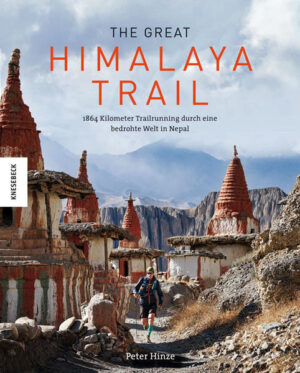 Der Great Himalaya Trail in Nepal ist einer der längsten und wohl schwierigsten Trails weltweit. An einigen Abschnitten erreicht er eine Höhe von fast 6.000 Metern. Gleichzeitig aber ist der Trail auch die Lebensader für Millionen Menschen und eine uralte Handelsroute. Der GHT ist ein Weltkulturgut – und er ist in Gefahr. Immer mehr Straßen lösen den Trail ab und bringen die Zivilisation immer näher. So steht der Alltag der Menschen, der sich seit Jahrhunderten kaum verändert hat, vor einem enormen Wandel. Der Journalist und Läufer Peter Hinze hat auf dem Trail über 1.800 Lauf-Kilometer zurückgelegt. Aufgeteilt auf zwei Reisen durchquerte er in insgesamt 87 Tagen das Dach der Welt – von Kanchenjunga bis Makalu, über die Everest-Region, Langtang, Manaslu, Tibet, durch das Annapurna-Gebiet und das Königreich Mustang bis zur indischen Grenze im Westen. Von diesem unvergleichlichen Trailrunning-Abenteuer, aber vor allem von seinen Begegnungen mit den dort lebenden Menschen, mit Reisenden, Pilgern und Händlern und ihren Lebensweisen, Traditionen, Hoffnungen und Perspektiven berichtet dieses außergewöhnliche Buch in beeindruckenden Bildern und fesselnden Texten. In Interviews kommen Einheimische zu Wort und erzählen, vor welchen Herausforderungen die Region steht. Ein Kapitel zu Kathmandu, ein Infoteil zur Reiselogistik und Ausrüstung sowie kurze Beschreibungen der Tagesetappen runden das Buch ab. So beschreibt dieses beeindruckende Buch ein einzigartiges Laufabenteuer auf dem Great Himalaya Trail und gibt gleichzeitig den Menschen am Trail eine Stimme, deren Leben vor einem großen Wandel steht.