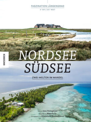 Der Klimawandel an entgegengesetzten Orten der Welt entlang des 8. und 172. Längengrads Nord- und Südsee – zwei völlig unterschiedliche Lebensräume an entgegengesetzten Enden der Welt. Inmitten des Wassers liegen kleine Flecken Land: Inseln, Halligen und Atolle. Trotz unterschiedlicher Lebensbedingungen haben die Bewohner südpazifischer Atolle und Inseln mit den Bewohnern der deutschen Halligen viel gemeinsam: Der Klimawandel stellt sie durch Meeresspiegelanstieg, Küstenerosion, Extremwetterereignisse und verschobene Niederschlagsmuster vor große Herausforderungen. Täglich müssen sie sich mit dem Meer, das ihre Heimat umgibt, arrangieren. Infrastruktur muss neu gedacht, Nahrungsmittel- und Wassersicherheit müssen durch neue Lösungen gewährleistet werden. Überraschend ähnlich: die Veränderungen von Umwelt und Gesellschaft auf Inseln in der Nordsee und der Südsee Während auf der Hallig das Land schon immer vom Meer angenagt wurde und sich die Menschen dort mit massiver Küstenschutzinfrastruktur und auf Warften gebauten Häusern das Wasser bei „Land unter“ vom Hals halten, werden in Samoa, einer Insel im Südpazifik, nach Extremwetterereignissen ganze Dörfer in höhere Lagen umgesiedelt. Keine dieser Möglichkeiten steht den Bewohnern Tokelaus im Südpazifik offen. Auf wenigen Quadratkilometern Fläche, hunderte von Kilometern von der nächsten Landmasse entfernt, suchen sie nach Möglichkeiten, ihre Atolle vor der Kraft des Meeres zu schützen, die Versalzung ihrer Böden und das Sterben der Korallenriffe zu verhindern und Zyklone besser zu überstehen. Bildgewaltige Dokumentation und mitreißende Reportage – herausgegeben vom Klimahaus Bremerhaven Dieses Buch dokumentiert dicht am Leben der Menschen vor Ort anhand mitreißender Reportagen, persönlicher Porträts und beeindruckender Fotografien die Situation der Bewohner der Halligen und Inseln in der Südsee, die trotz Klimawandel ihr Stückchen Land als Heimat auch für die kommenden Generationen erhalten wollen.