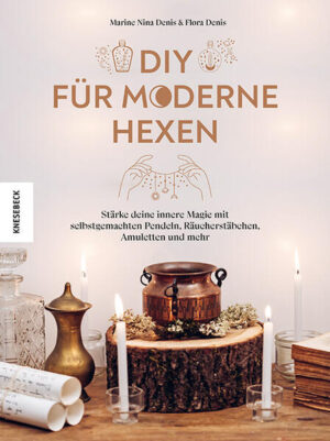 Das Kreativbuch für Hexen: über 20 magische DIY- Objekte zum Selbermachen Welcher Pflanzen bedarf es bei magischen Amuletten, wie wird Räucherwerk hergestellt und was braucht es für ein Schattenbuch? Auf all dies und vieles mehr wissen die Schwestern Flora und Marine Denis Antwort. In diesem DIY- Buch für moderne Hexen teilen sie teilen ihr Wissen rund um die Herstellung magischer Objekte. Mit detaillierten Anleitungen und Tipps lassen sich ganz persönliche Gegenstände gestalten, die bei der Stärkung der inneren magischen Kräfte helfen, die spirituelle Entwicklung fördern und mühelos ins Hexenhandwerk einführen. Ob Pflanzenamulett, Zauberphiole oder Traumkissen: Schritt- für- Schritt- Anleitungen für alles, was die moderne Hexe braucht Im ersten Teil des Kreativbuchs bekommen Sie eine Einführung zu magischen Objekten und dazu, warum es sich für die bestmögliche Stärkung der eigenen magischen Kräfte lohnt, sie selbst herzustellen. Die essenziellen Hexenobjekte werden vorgestellt und Tipps gegeben, wie sie beispielsweise gereinigt oder energetisch aufgeladen werden können und welche Materialien bei der Herstellung verwendet werden können. Anschließend dreht sich dann alles um die Herstellung der magischen Objekte, die durch anschauliche Schritt- für- Schritt Anleitungen ganz einfach nachzumachen sind. Tipps für individuelle Anpassungen geben Ihren magischen Artefakten eine persönliche Note. Abgerundet wird der magische Leitfaden mit Erklärungen beispielsweise zu Farbsymboliken, magischen Kräften von Pflanzen oder den Mondphasen. Ein zauberhaftes DIY- Buch zur Herstellung deiner eigenen Hexenobjekte, mit denen du deine magischen Kräfte stärken kannst.