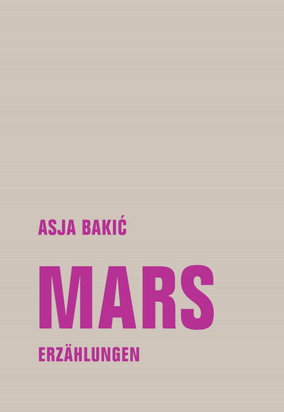 In »Mars« zeigt Asja Baki? eine Reihe einzigartiger Universen, in deren Mittelpunkt immer Frauen stehen, die vor die Aufgabe gestellt sind, der seltsamen Realität, die sie erleben, einen Sinn zu geben. Eine Frau wird von Tristessa und Zubrovka aus einer Art Vorhölle befreit, sobald sie eine Aufgabe erfüllt. Eine Meisterin der Täuschung wird mit jemandem konfrontiert, der ihr Geheimnis kennt. Eine Schriftstellerin soll einen Bestseller unter Pseudonym geschrieben haben, woran sie sich jedoch nicht erinnern kann. Abby scheint ihr Gedächtnis verloren zu haben, und doch weiß sie, dass mit ihrem misstrauischen Ehemann etwas nicht stimmt. Eine weitere muss auf dem Mars über ihr Verbrechen reflektieren, Autorin zu sein. Nicht nur das inhaltliche Konzept der Erzählungen ist beeindruckend, sondern auch die Methode: Gekonnt verwebt sie in das klassische Erzählmuster Elemente aus der Genre-Literatur - Horror, Science-Fiction und Fantasy. Entstanden sind so spannende, oft humorvolle Geschichten, die emanzipierend sind, ohne in politische Agitation zu verfallen. Publishers Weekly kürte die amerikanische Ausgabe von »Mars« 2019 zu einem der 25 besten Büchern des Jahres in den USA der Kategorie Belletristik.