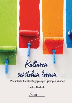 „Wir machen das so-und ihr?“ Wer auf dieser Ebene mit einem Migranten im Gespräch ist, hat schon viele Hürden überwunden und den Mut gefunden, sich auf eine Beziehung einzulassen. Theoretisches Hintergrundwissen über andere Kulturen-durch viele Beispiele illustriert-kann eine Hilfe sein, wenn man trotz aller Bemühungen in einer Sackgasse aus Missverständnissen landet. „Ach, so ist das!“ mag man beim Lesen denken und dabei eigene Erfahrungen reflektieren.