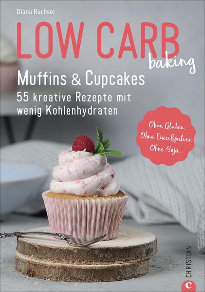 Das neue Low-Carb-Backbuch von Diana Ruchser alias Schwarzgrünes Zebra. Nach der großen Begeisterung für das Buch »Low Carb baking. Brot & Brötchen« widmet sich die Autorin nun Low Carb Muffins & Low Carb Cupcakes. Die Rezept sind auch dieses Mal nicht nur low carb sondern auch glutenfrei. Diana Ruchser steht für außergewöhnlich gute Low-Carb-Rezepte und beweist das in diesem Low-Carb-Kochbuch erneut. Low carb backen: It is so easy!