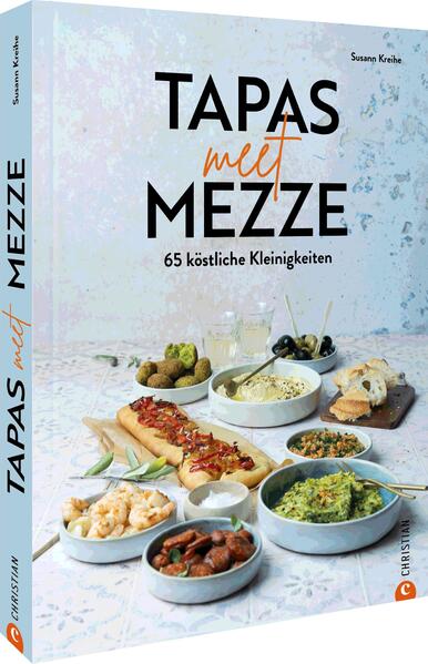 Klein, fein und köstlich - Orientalische Kleinigkeiten Dieses einzigartige Kochbuch vereint die mediterrane, spanische Küche mit der Levante Küche. Tapas meets Mezze also. Mehrere kleine Gerichte für alle statt eine große Portion für jeden alleine. Dieser sogenannte Sharing Table wird hierzulande immer beliebter. Und auch orientalische Mezze wie Hummus, Labneh oder Falafel sind bei uns längst nicht mehr wegzudenken und werden geradezu gefeiert. Neben Klassikern der spanischen & orientalischen Küche sorgen innovative Crossover-Gerichte für ganz neue Geschmackserlebnisse: "Röstbrot mit Kardamom-Tomaten und Feigen", "Kichererbsen-Churros mit Labneh-Zhug-Dip", "Empanadas mit Zatar", "Hähnchen und Salzzitrone"u.v.m. Spannende Fusion-Gerichte vereinen das Beste der beiden Kulturen. Unsere65 Rezepte sind perfekt für Food Boards, laue Grillabende oder einfach ein gemütliches Beisammensein.Hiertreffen feurige Tapas wie Mojo verde, Croquetas oder Patatas bravas auf verführerische Mezze wie Baba ganoush, Fattoush oder Linsenbällchen. Diesen Köstlichkeiten kann keiner widerstehen! Tapas und Mezze: zwei Lieblingsküchen in einem Buch 30 Klassiker plus 35 kreative Fusion-Gerichte Perfekt für gemütliche Abende mitFamilie und Freunden: Tipps wie man einen perfekten Tapas- und Mezze-Abend plant