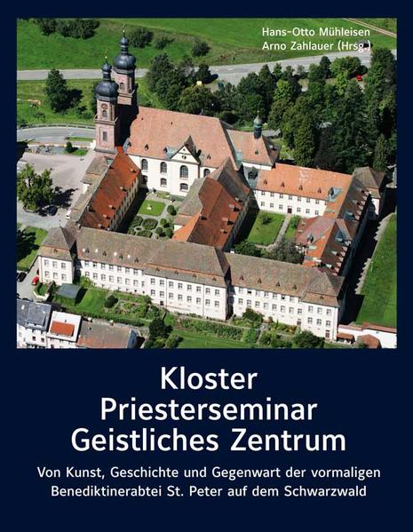 In Wiblingen hindert die Historia Chronos, den Gott der Zeit, Seiten aus dem Buch der Geschichte zu entfernen. Die Historia in St. Peter sichert das Wissen über Geschehenes, indem sie ihren rechten Fuß auf die Bücher der Geschichte stellt. Und zugleich schreibt sie weiter, um Vergangenes und Heutiges für die Zukunft aufzuheben. Ihr Judenhut zeugt nicht nur vom Respekt gegenüber der jüdischen Geschichtsschreibung, sondern rührt auch an den Gedanken der Toleranz, wie er wenig später in der Ringparabel formuliert wurde. Auch in diesem Buch wird Geschichtliches bewahrt und zugleich vom aktuellen Geschehen erzählt. Die weitgehend original erhaltenen Räume der ehemaligen Benediktinerabtei, die von den Mönchen selbst freilich nur noch wenige Jahrzehnte genutzt werden konnten, dienten später als Heimstatt des Priesterseminars und seit 2006 als Ort des Geistlichen Zentrums der Erzdiözese Freiburg. Folgt man den Berichten dieses Buches, so beeindruckt, wie die lebensformende Kraft und Inspiration der im 18. Jahrhundert als Kloster geschaffenen Bauwerke und ihrer künstlerischen Ausstattung auch später und bis heute den dort aufgegebenen Bestimmungen zugutekommen. Mit Beiträgen von Hans J. Ammann, Johannes Baumgartner, Johannes Götz, Angela Karasch, Hans-Otto Mühleisen, Philipp Müller, Albert Raffelt, Christoph Schmider, P. Albert Schmidt OSB, Petra Angelika Wichmann und Arno Zahlauer.