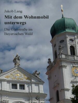 Nachdem „Band 1: Deutsche Weinstraße“ den Weinliebhabern gewidmet wurde und in „Band 2: Deutsche Hopfen- und Bayerische Bierstraße“ die Freunde des Gerstensaftes auf ihre Kosten kamen, geht es nun in „ Band 3 : Die Glasstraße im Bayerischen Wald“ durch die eindrucksvollen und teils wieder unberührten Landschaften auf etwa 100 Kilometern dieses herrlichen Mittelgebirges entlang der Grenze zu unseren Nachbarn in Tschechien auf Entdeckungsreise.